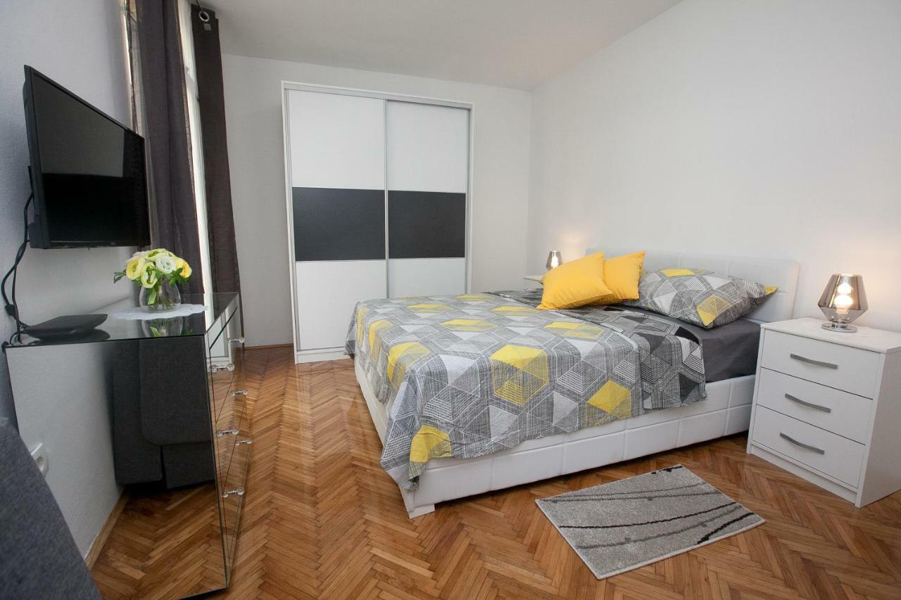 Downtown Apartment Kole Zara Esterno foto