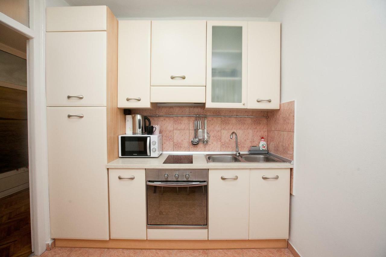Downtown Apartment Kole Zara Esterno foto