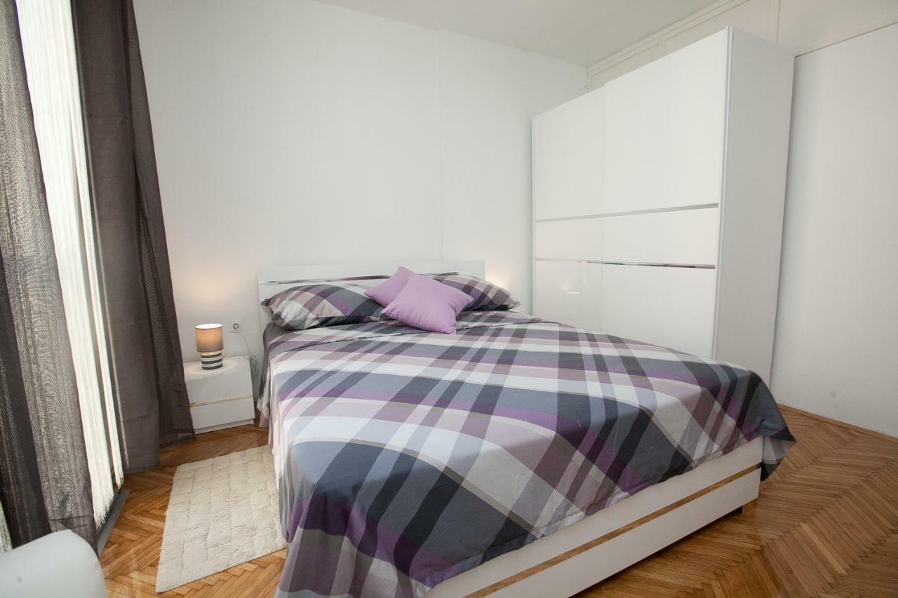 Downtown Apartment Kole Zara Esterno foto